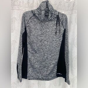 Eddie Bauer Black and Gray Top Size Medium